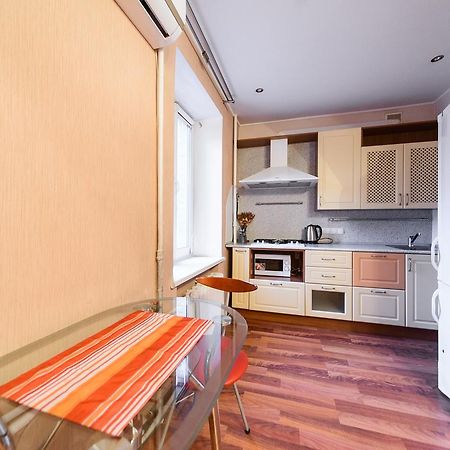 Apartment On Hryhoriia Chuprynky Kyiv Exterior photo